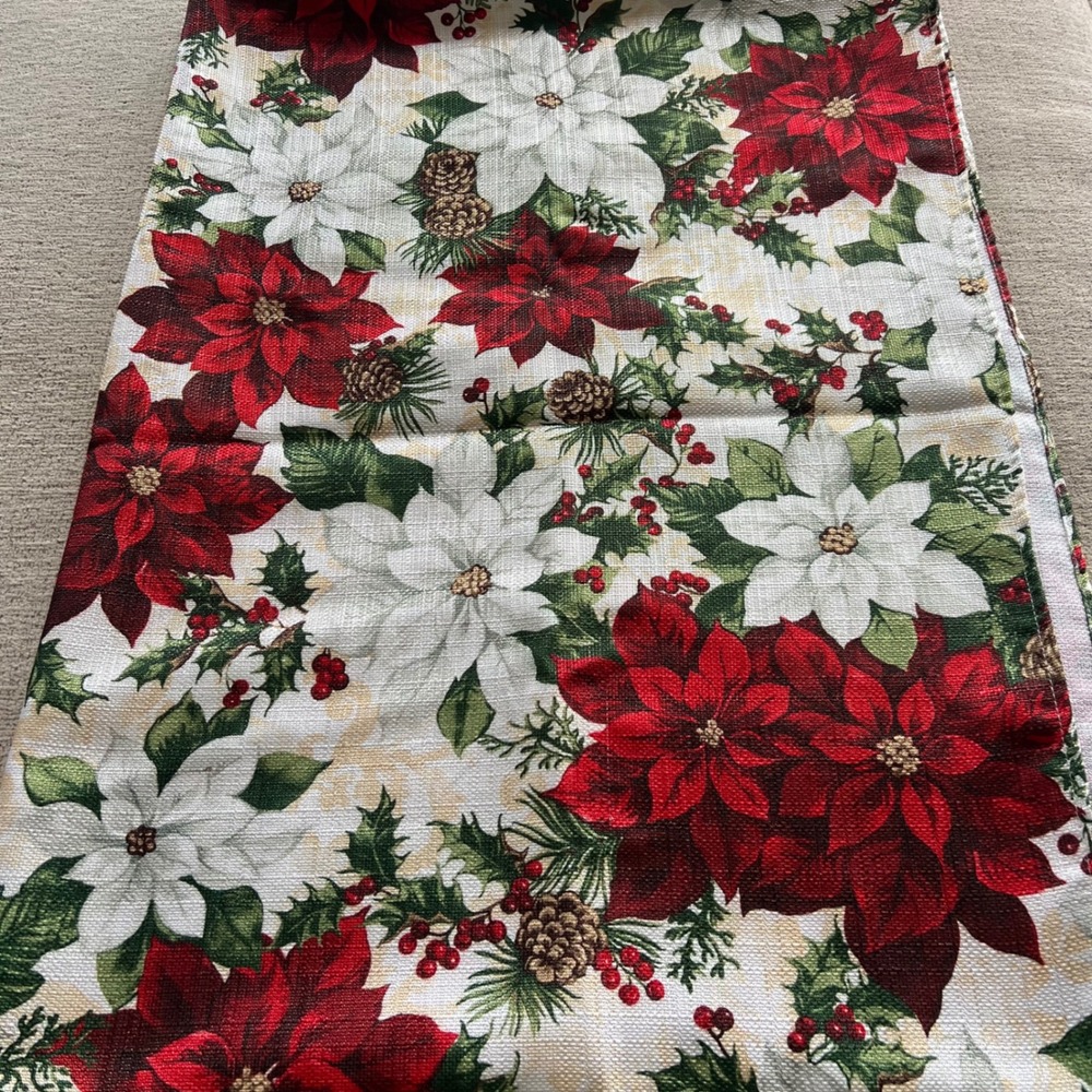 St. Nicholas‎ Square Christmas Table Cloth Poinsettia Holly Pinecone 13x40 Red